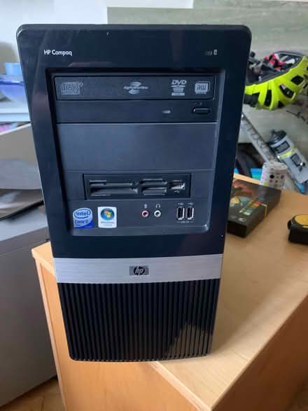 Photo of free HP pc tower (TW9 nr Chiswick bridge) #1