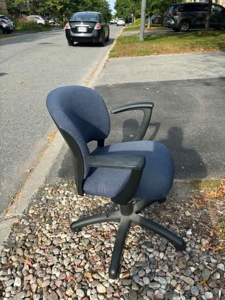 Photo of free Office chair (Keyrock Dr & Kanata Ave) #2