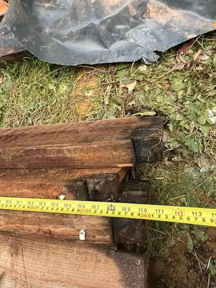 Photo of free timbers (Isleworth TW7) #4