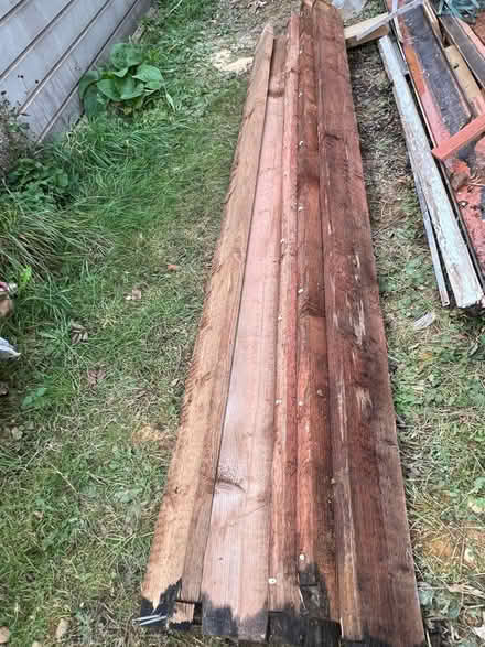 Photo of free timbers (Isleworth TW7) #1
