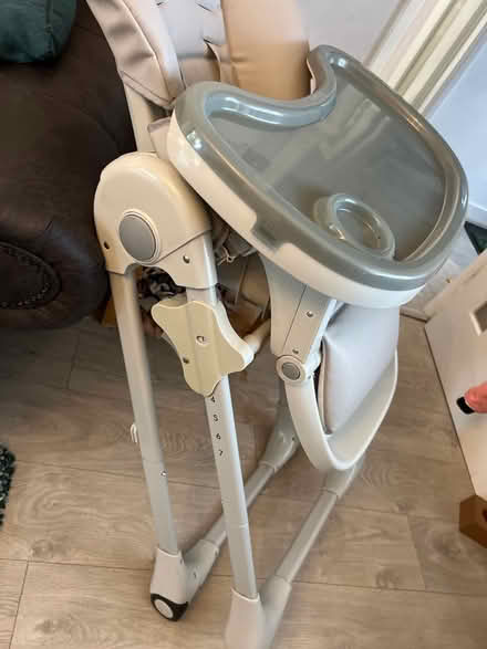 Photo of free Baby’s high chair (PR5 lostock hall) #4