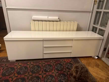Photo of free IKEA Besta White gloss TV cabinet (New Barnet) #1