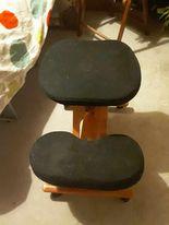 Photo of free Kneeling stool (Glasgow Craigton G52) #1
