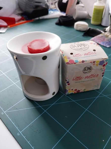 Photo of free Wax melt burner (AL7 Welwyn Garden City) #1