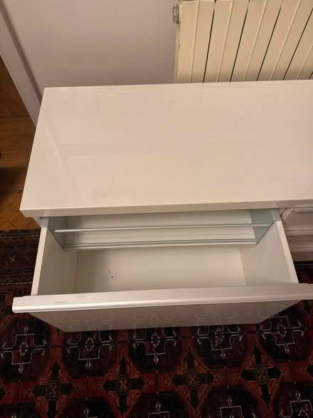 Photo of free IKEA Besta White gloss TV cabinet (New Barnet) #2