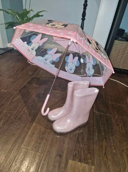 Photo of free Girls stuff (thornton heath) #1