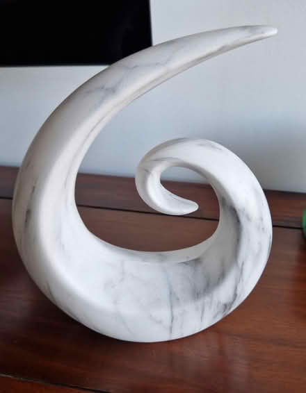 Photo of free Marble Effect Ornament (Bishop's Tachbrook CV33) #1