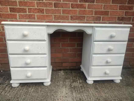 Photo of free Pine dressing table painted white (Littlemore OX4) #1