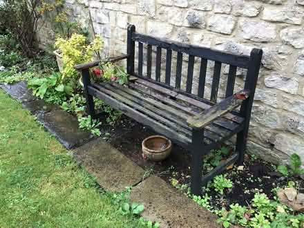 Photo of free Old garden bench in need of TLC (Burford OX18) #2
