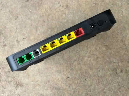 Photo of free Technicolor DGA0122NLK wireless router (Reepham NR10) #2