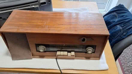 Photo of free Vintage valve radio (EN4) #1