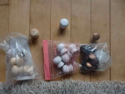 Photo of free Cabinet / drawer knobs (Willowbrae EH8) #1