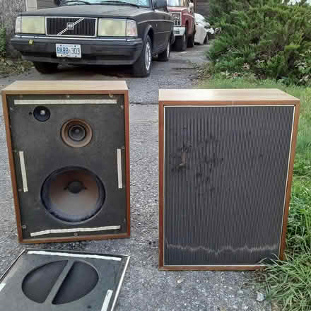 Photo of free Philips 8 ohm speakers (Westboro, 262 Duncairn Ave.) #1