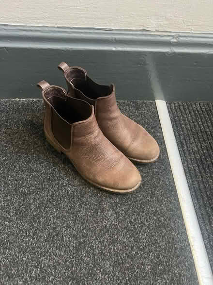 Photo of free Shoes (size 8) (L7) #1