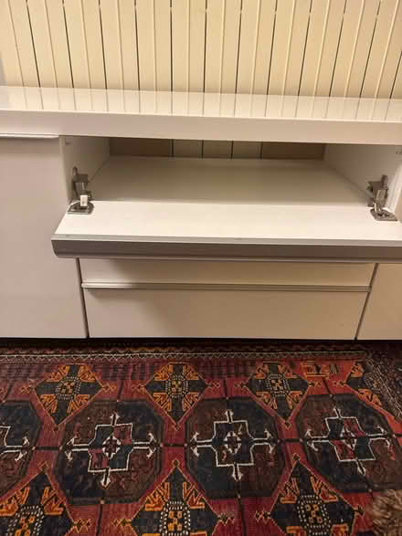 Photo of free IKEA Besta White gloss TV cabinet (New Barnet) #3