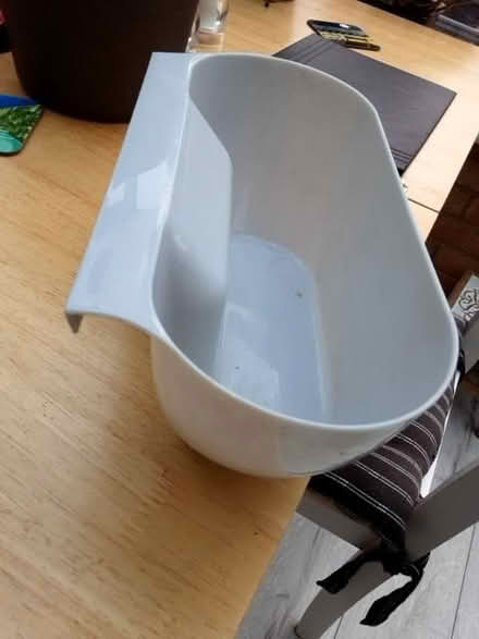 Photo of free Kitchen ’Over Cabinet Door‘ Bin (CT10) #1