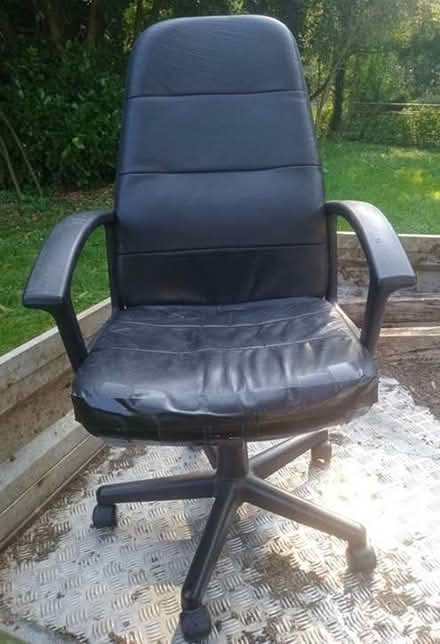 Photo of free High Backed Office Swivel Chair (CT2) #1