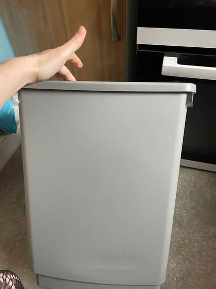 Photo of free Grey plastic kitchen bin (Moss DN6) #2