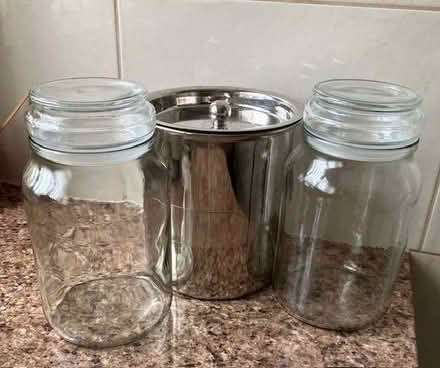 Photo of free storage jars and biscuit barrel (Lache CH4) #1