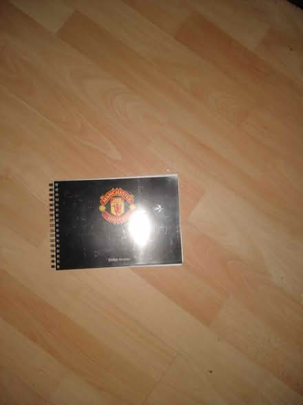 Photo of free Man Utd Goalkeeper coaching pad (M23 Baguley) #1