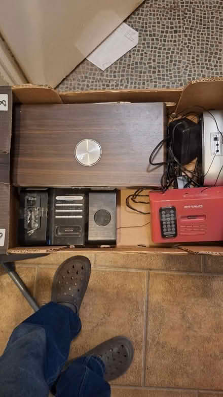 Photo of free hifi. ipod players & more (EN4) #3