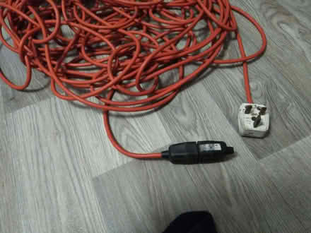 Photo of free long cable with plug and adaptor (Wisewood S6) #1
