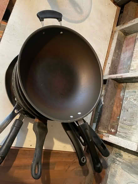 Photo of free Assorted pans (D03) #2