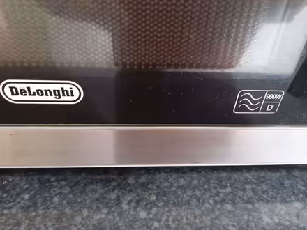 Photo of free Microwave 900w (Enfield EN1) #4