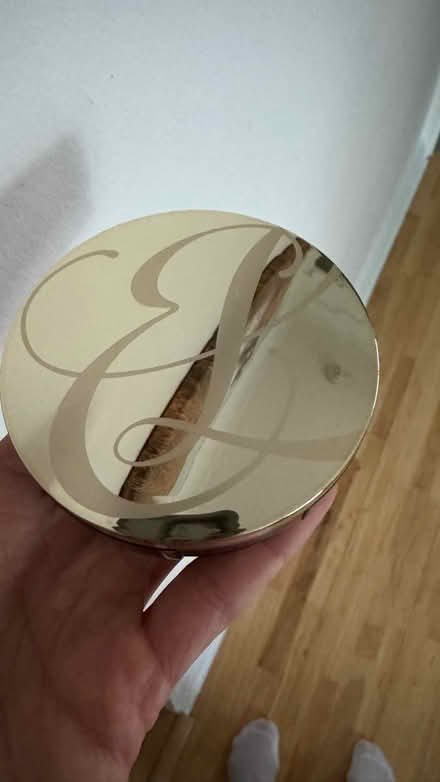 Photo of free Estee Lauder powder box for refills (W4) #1