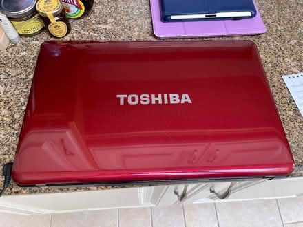 Photo of free Toshiba Laptop - Windows 7 (Selsdon CR2) #1