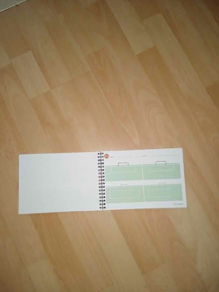 Photo of free Man Utd Goalkeeper coaching pad (M23 Baguley) #2