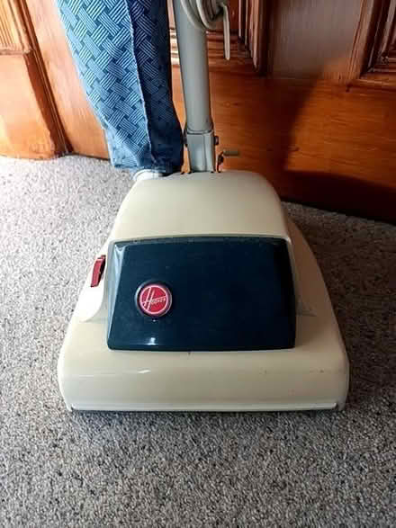 Photo of free Old hoover (AB25) #2