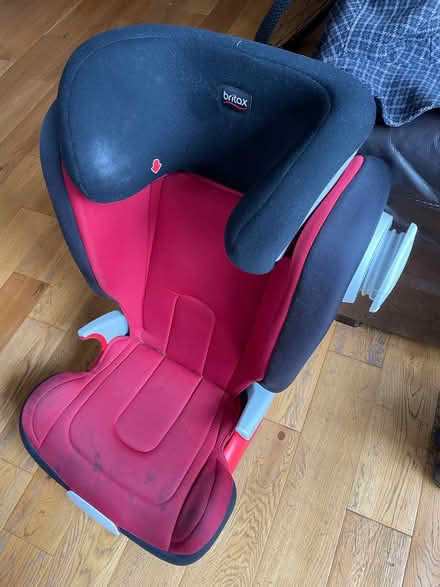 Photo of free Britax Car Seat Kidfix XP 15-36kg (Gerrards Cross SL9) #1