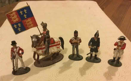 Photo of free 5 del prado figures (Riddlesdown CR8) #1