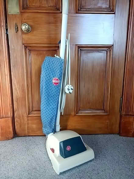 Photo of free Old hoover (AB25) #1