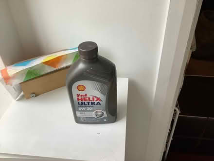Photo of free Shell synthetic oil (CH62) #1