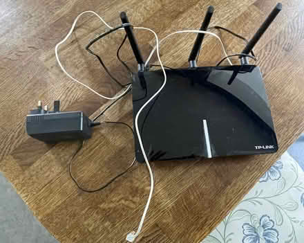 Photo of free TP Link AC1200 Wireless router (Buggs Bottom RG4) #2