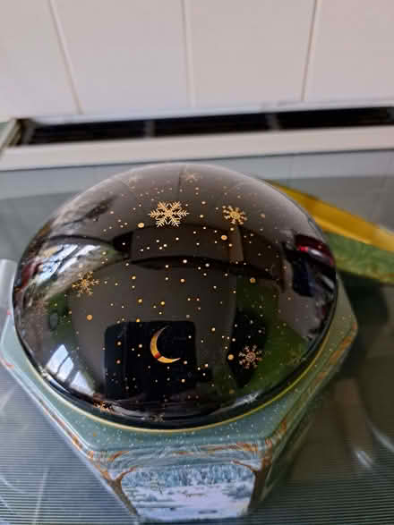 Photo of free Biscuit tin (Callowell GL5) #1