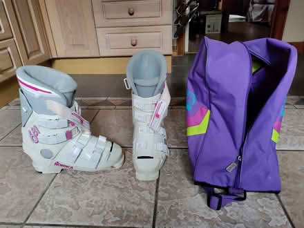 Photo of free Ladies Ski Boots UK size 51⁄2, and boot bag (Buckskin RG22) #1