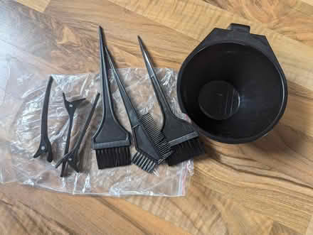 Photo of free Hair dye tools (E4) #1