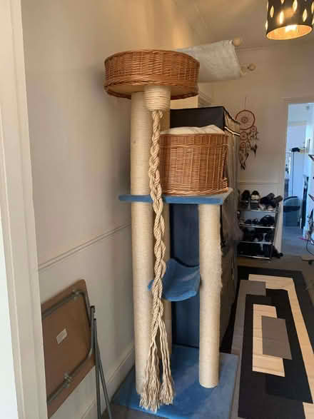 Photo of free Cat tower (GU11) #1