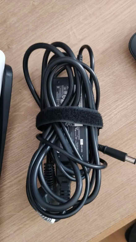 Photo of free HP laptop charger 65w (Stockwell SW9) #1