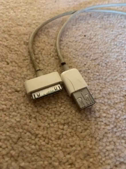 Photo of 1st Generation iPad Charging Cable (Rowrah CA26) #1