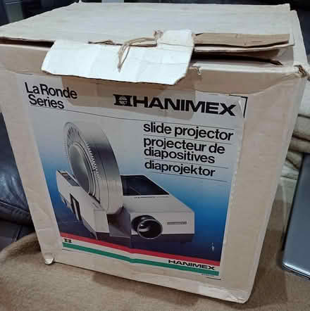 Photo of free Slide projector (Market Place Kendal LA9) #1