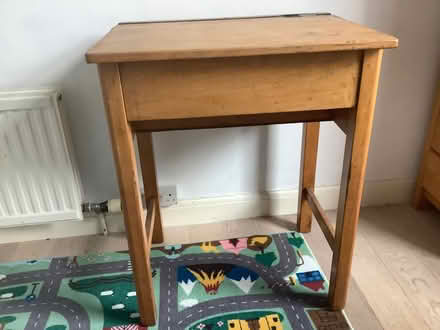 Photo of free School desk (Moorfields) #1