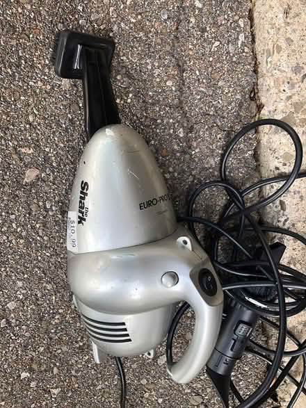 Photo of free small vacuum (l5b) #1