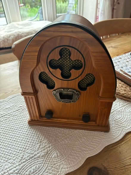 Photo of free Vintage look Radio (Hampden Park BN22) #1