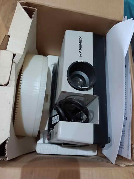 Photo of free Slide projector (Market Place Kendal LA9) #2