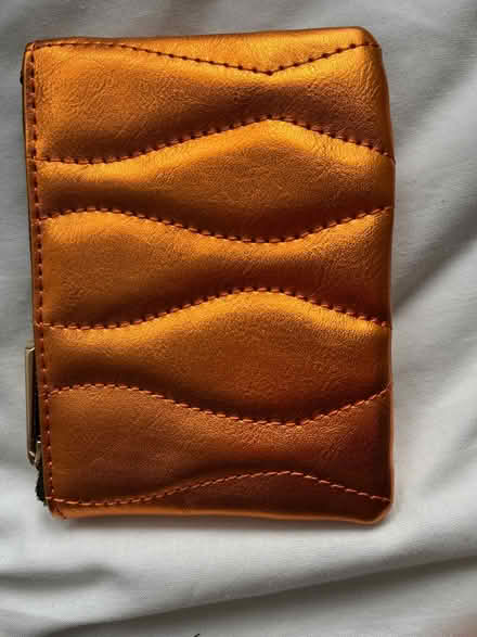 Photo of free Small wallet or mini purse (Emlyn Gardens W3) #1