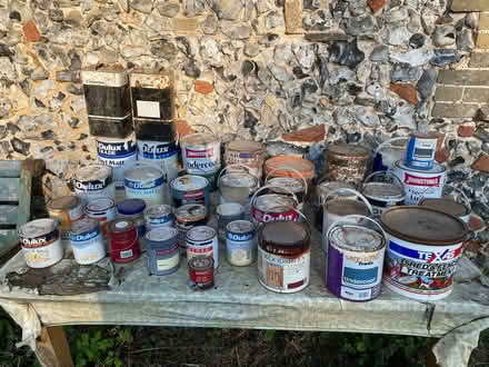 Photo of free Miscellaneous cans of paint (IP28) #1